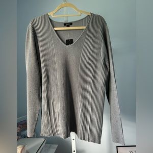 NWT Alfani V-Neck Sweater - Light Graystone with shimmer thread XXL